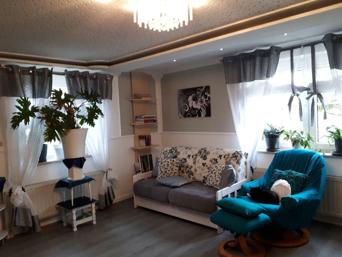 Serpina Apartment Lobsal Bagian luar foto